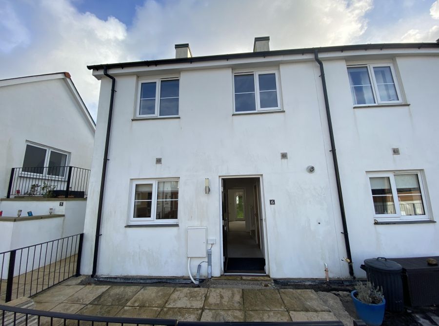 LET 3 Bedroom House with Garage Bodmin